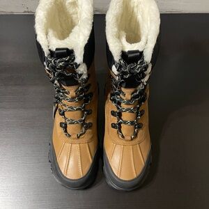 UGG ADIRONDACK MERIDIAN CHESTNUT BOOTS - WOMEN'S- Size:9.5